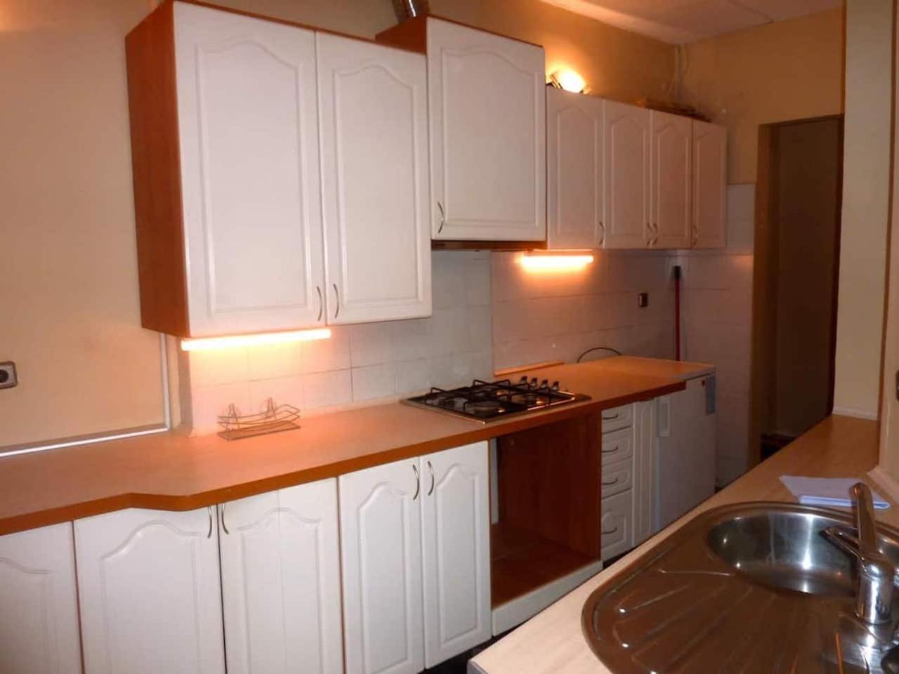 Sunny 1 Bedroom Apartment In Centre Of Riga Luaran gambar